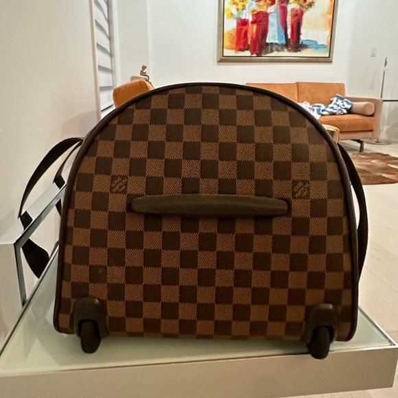 Louis Vuitton Damier Travel Bag on Wheels - Picture 8 of 8